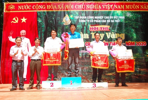 Nông trường Suốt Cát giành giải nhất Hội thi Bàn tay vàng Cao su Sa Thầy