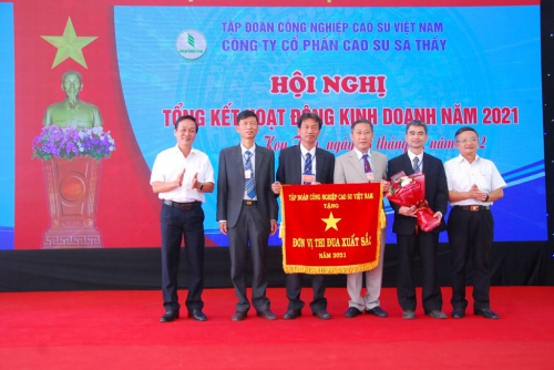 Cao su Sa Thầy phấn đấu thu nhập người lao động đạt 9,5 triệu đồng/người/tháng