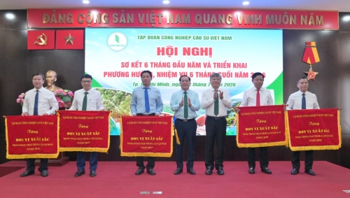 Cao su Sa Thầy khen thưởng 128 học sinh có thành tích xuất sắc năm học 2025-2026